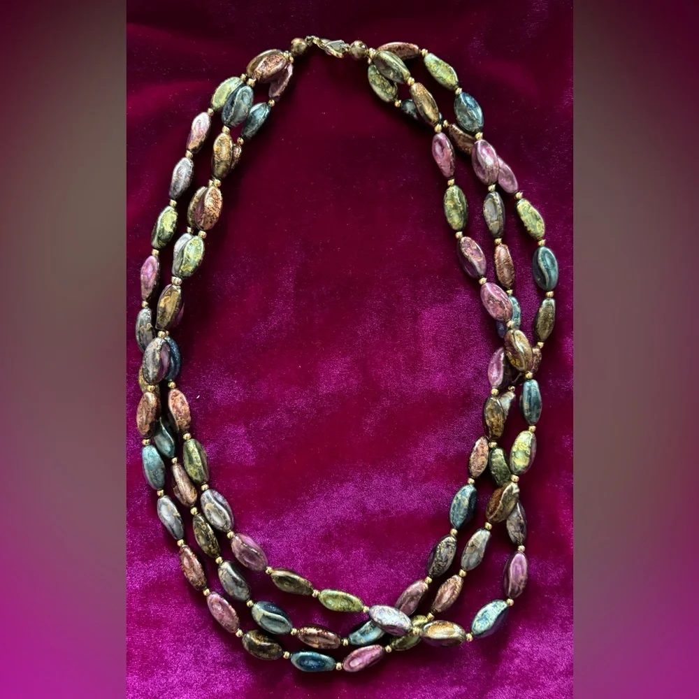 Vintage 3 Layer Tiered Beaded Necklace - Picture 4 of 4